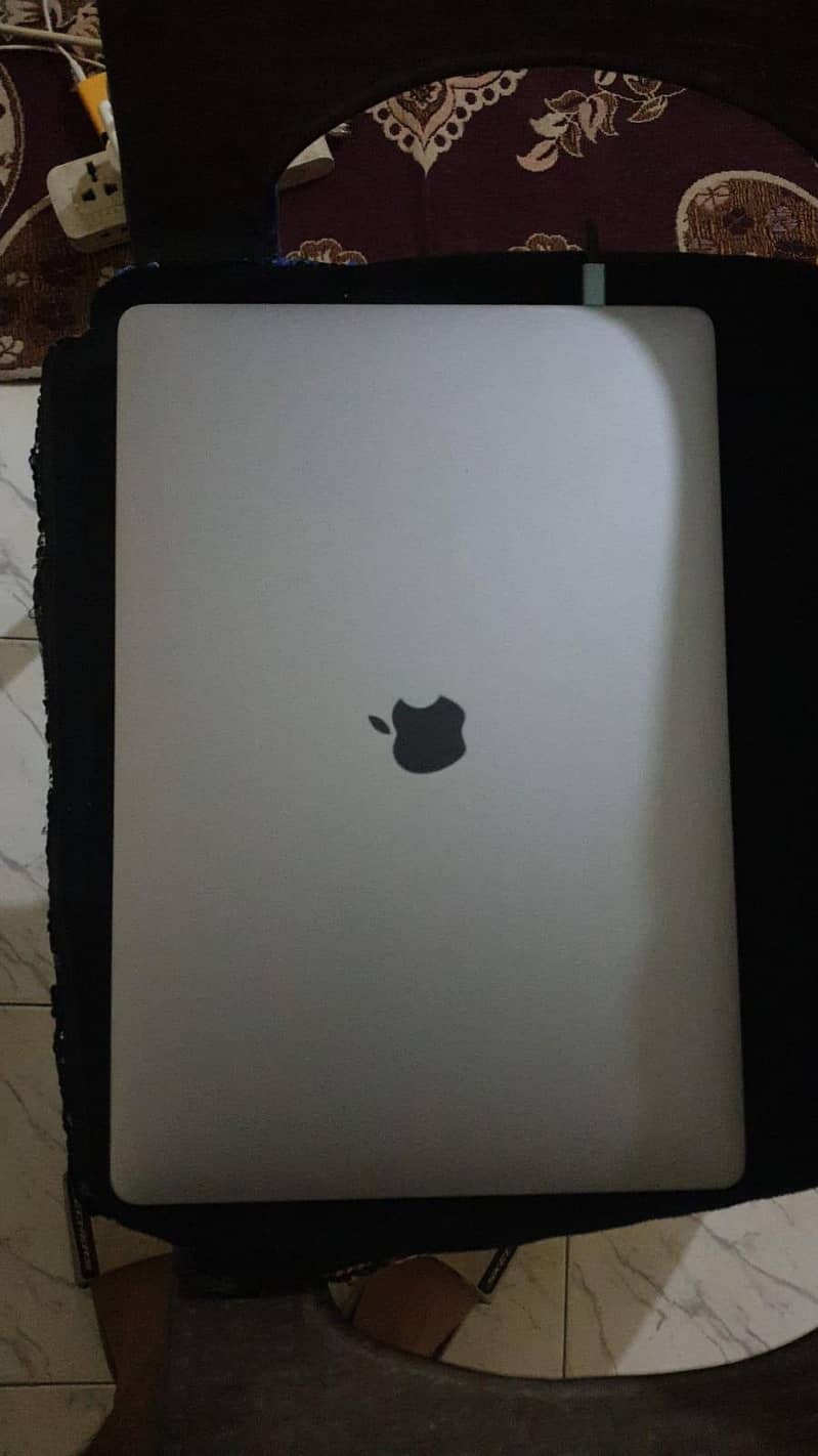 macbook pro 2017 2