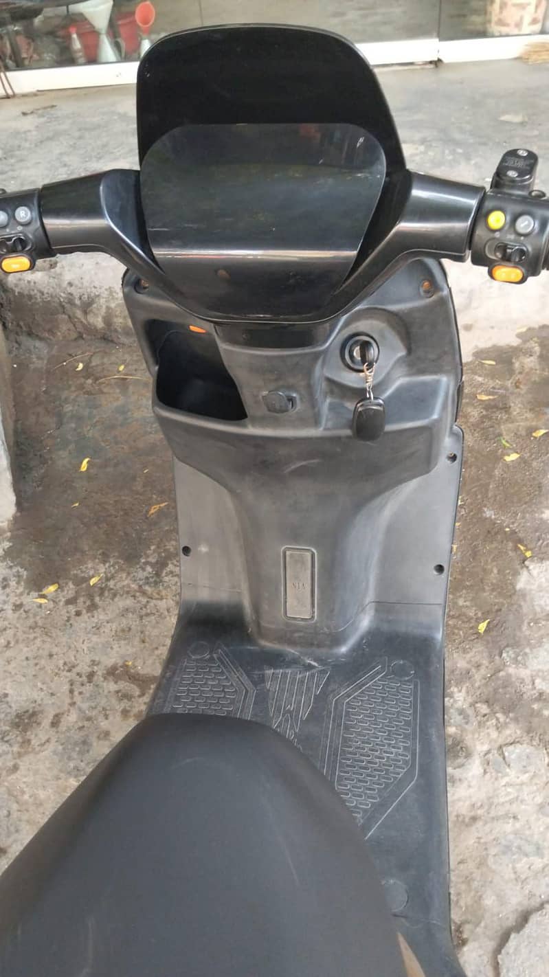 REVOO A12 1