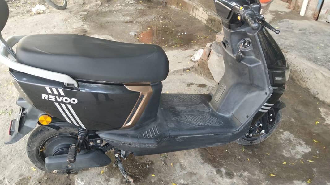 REVOO A12 3