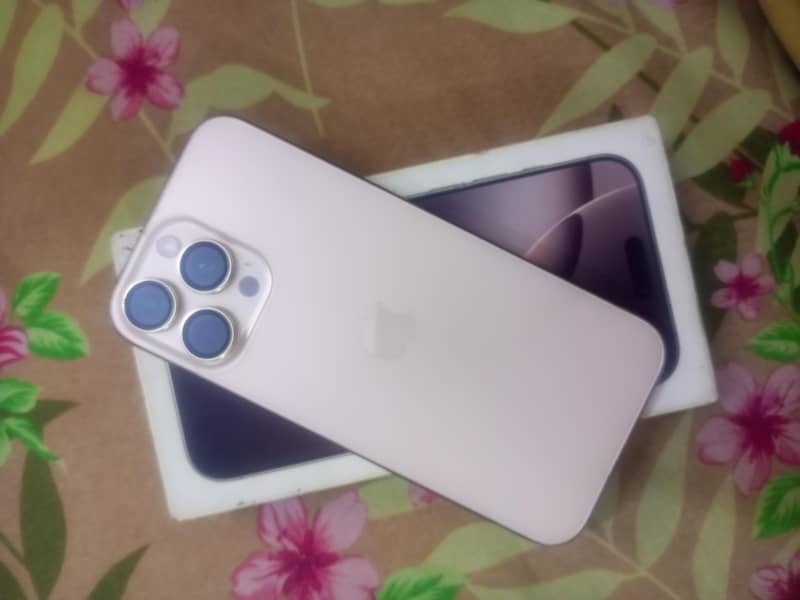 Apple iPhone 16 Pro Max 0