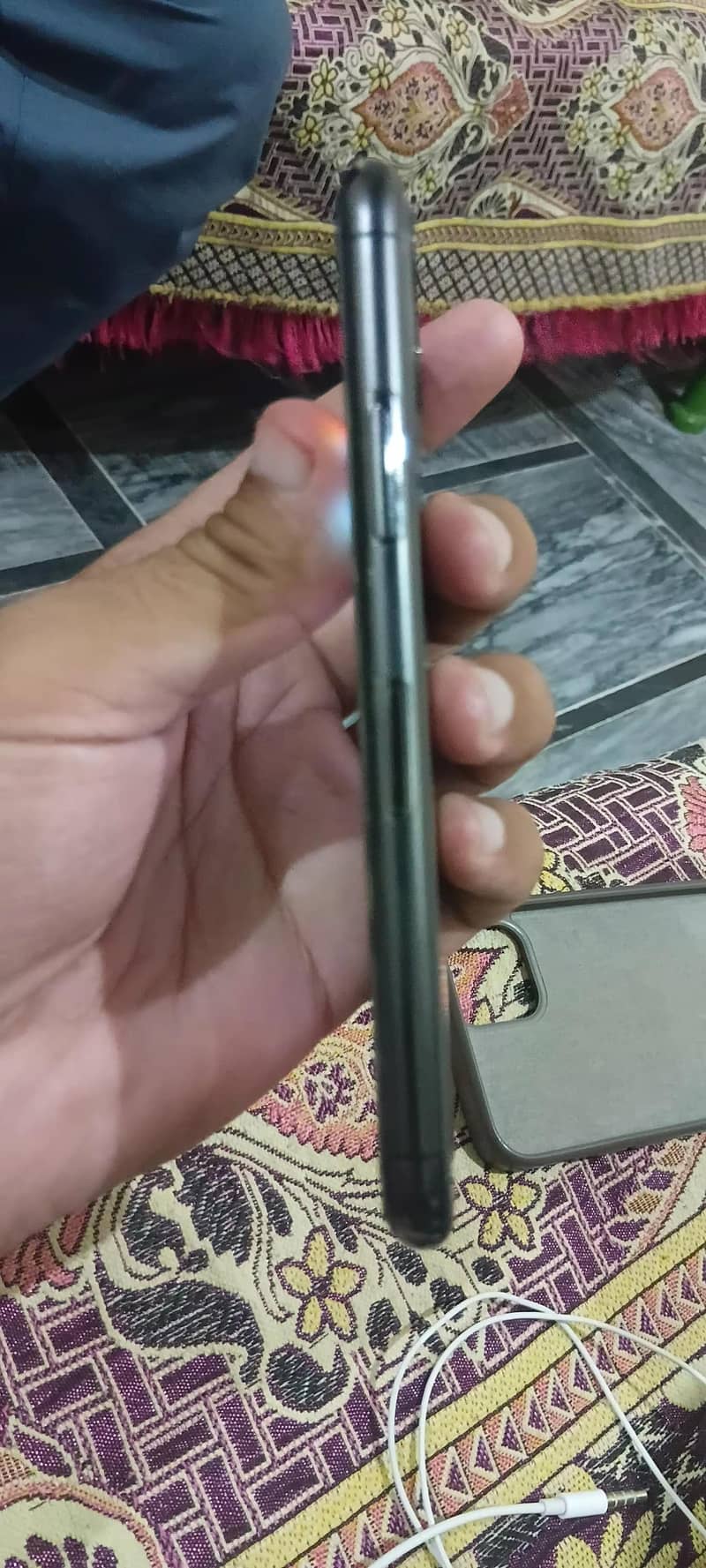 Apple iPhone 11 Pro 1