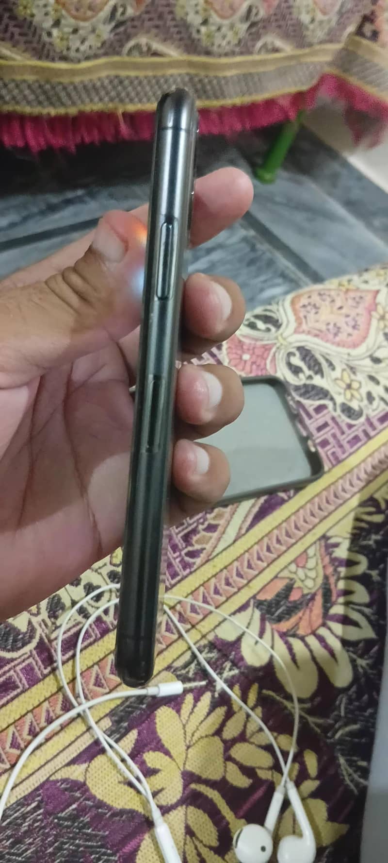 Apple iPhone 11 Pro 2