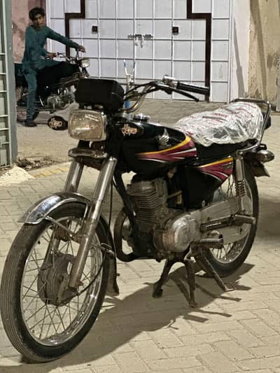 Honda CG 125 Special Edition Gold 2024 | Almost New | Karachi