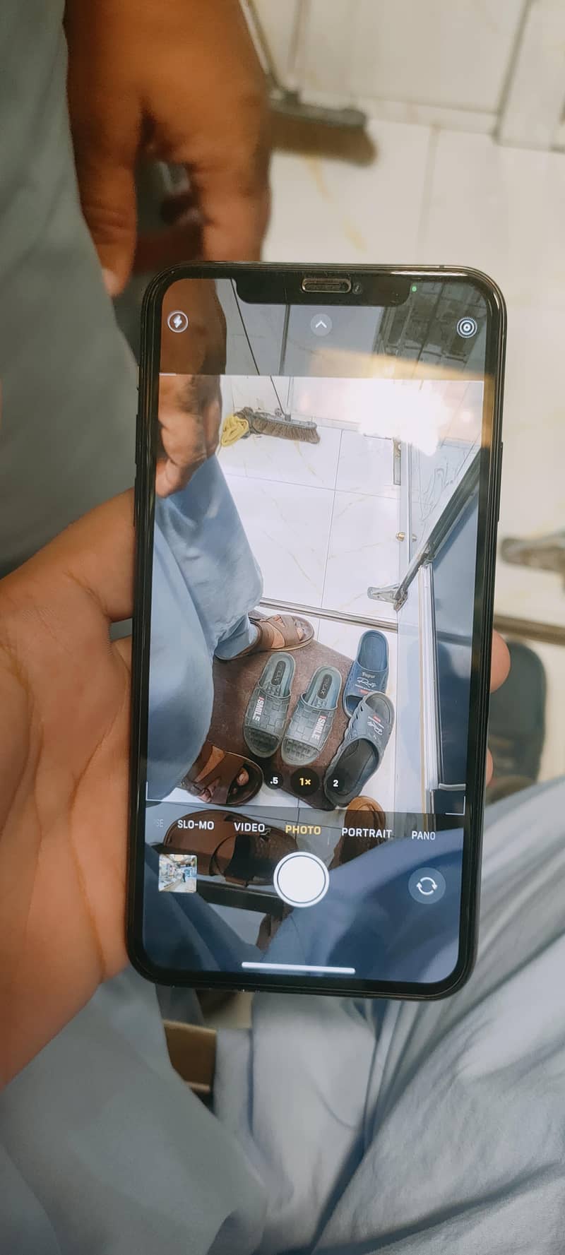Apple iPhone 11 Pro Max 4
