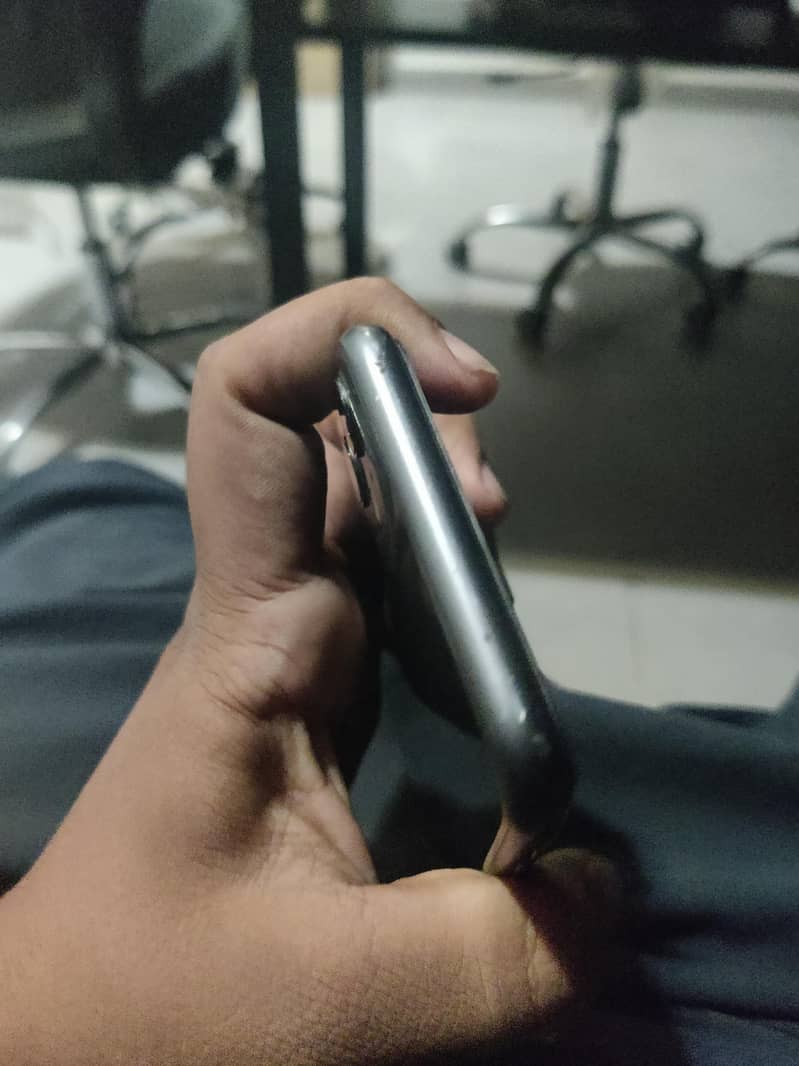Apple iPhone 11 5