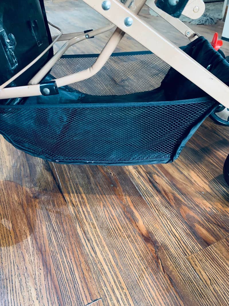 Imported pram/stroller excellent condition 7