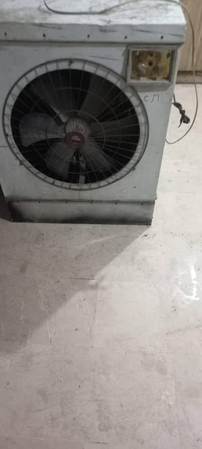 Steel cooler all ok ha condition as you seen big size Chalo ha