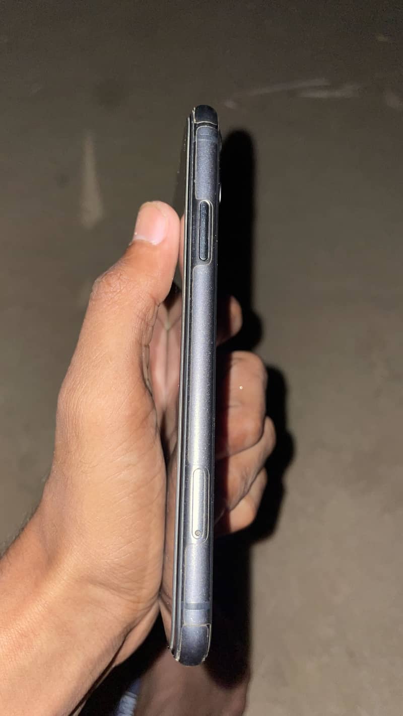 Apple iPhone 11 5