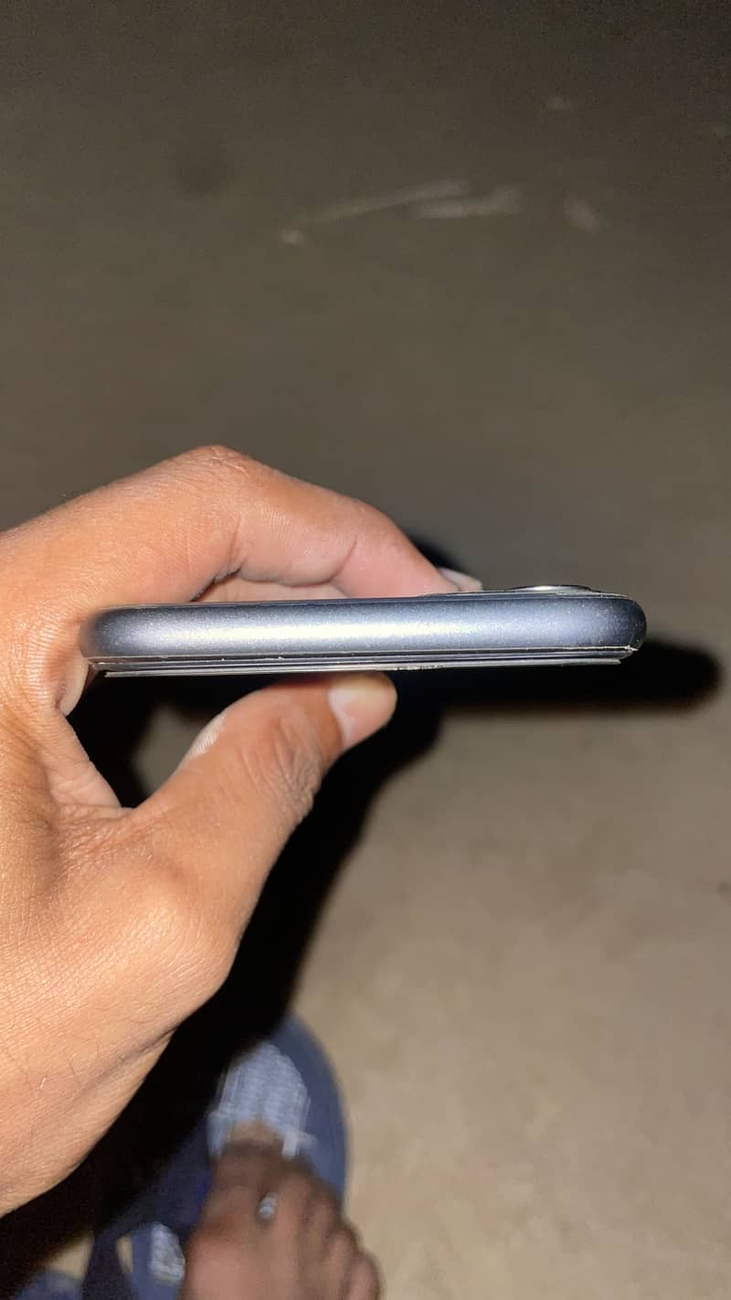 Apple iPhone 11 6