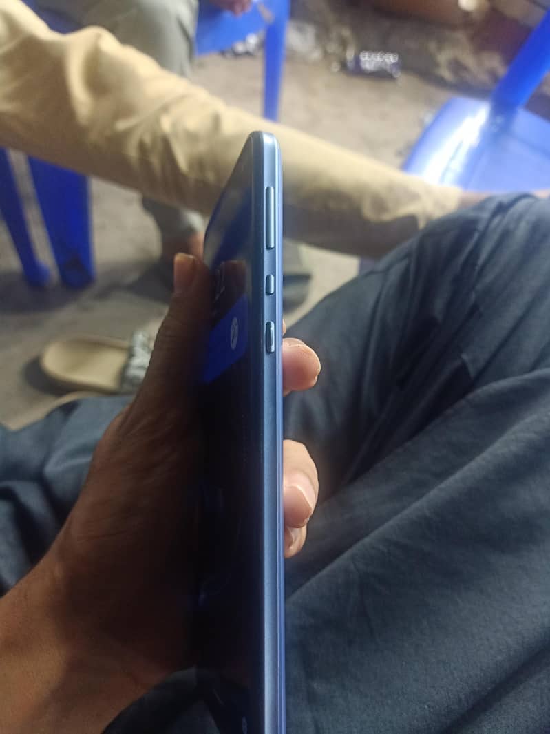 Sharp Aquos Zero 2