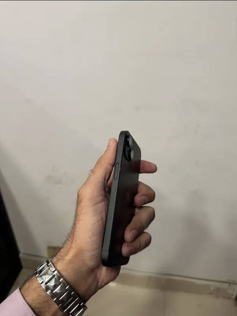 Apple iPhone 13 0