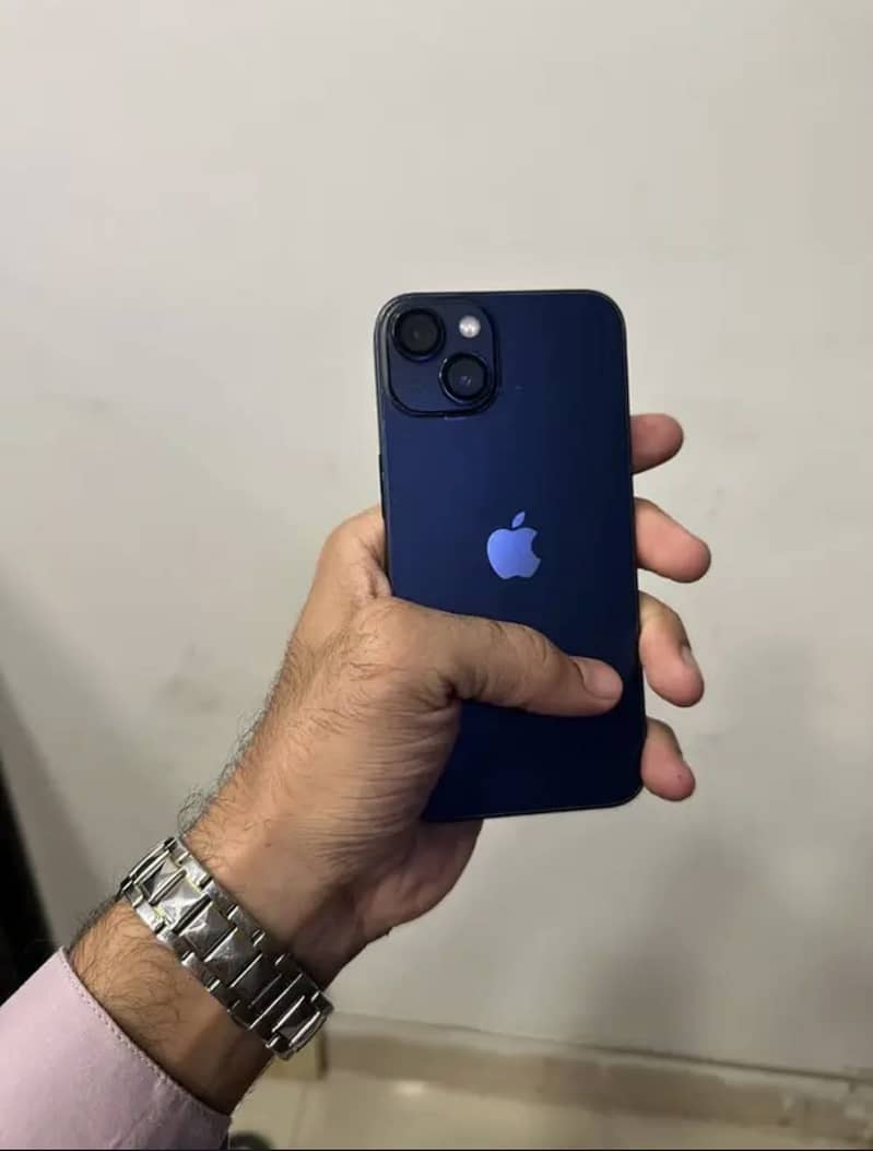 Apple iPhone 13 2