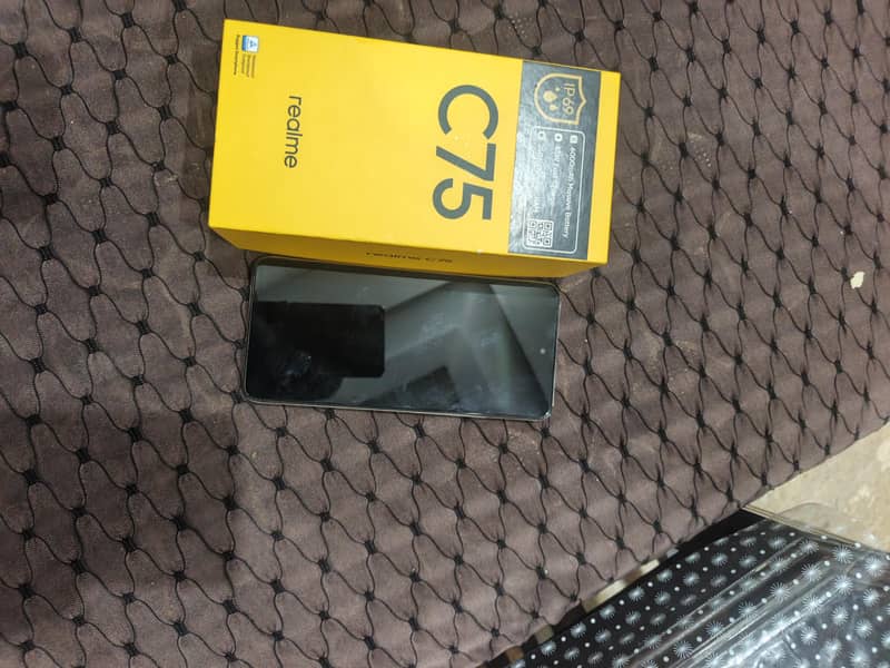 Realme C75 1