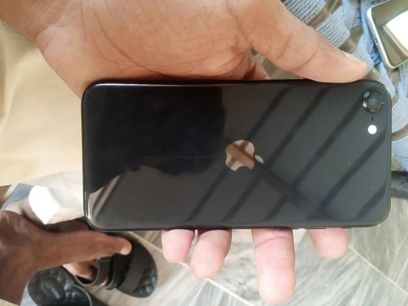 Apple iPhone SE 6