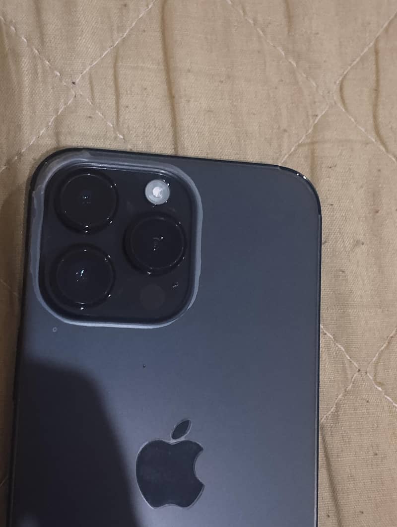 Apple iPhone 14 Pro Max 1