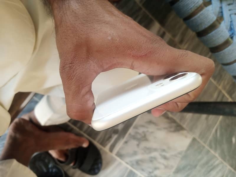 Apple iPhone 11 1