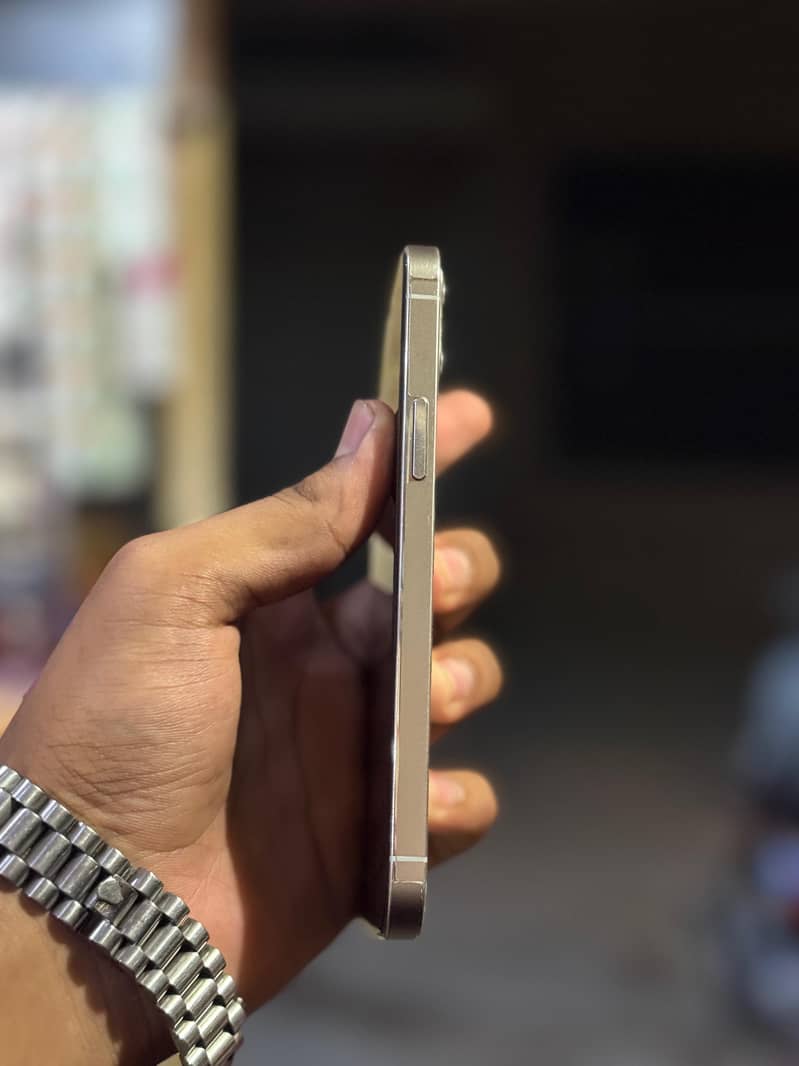 Apple iPhone 12 Pro 0