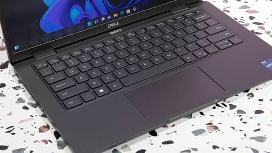 Dell Latitude 7330 - 12th Gen i7