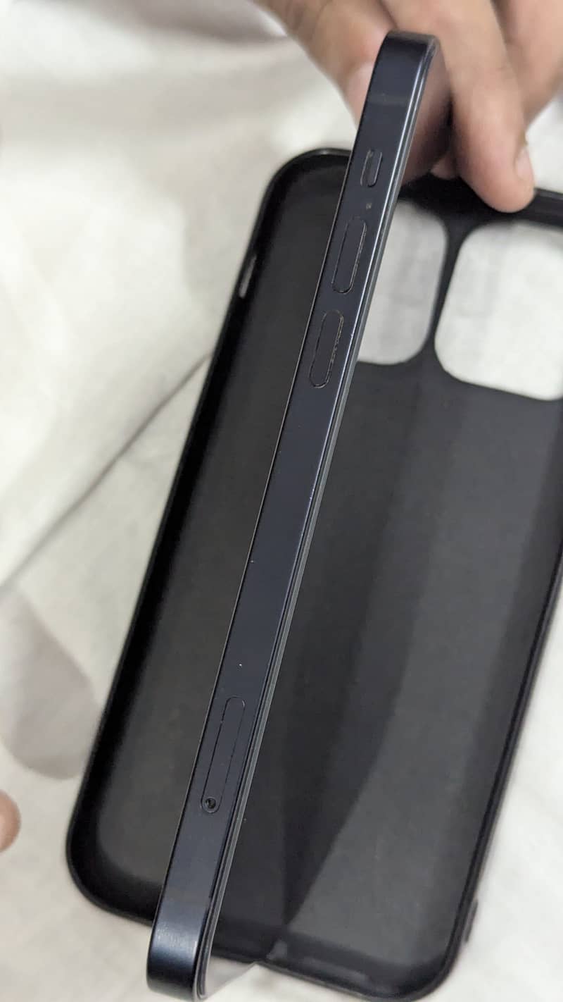 Apple iPhone 12 2