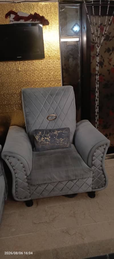 5seater sofa set in New condition