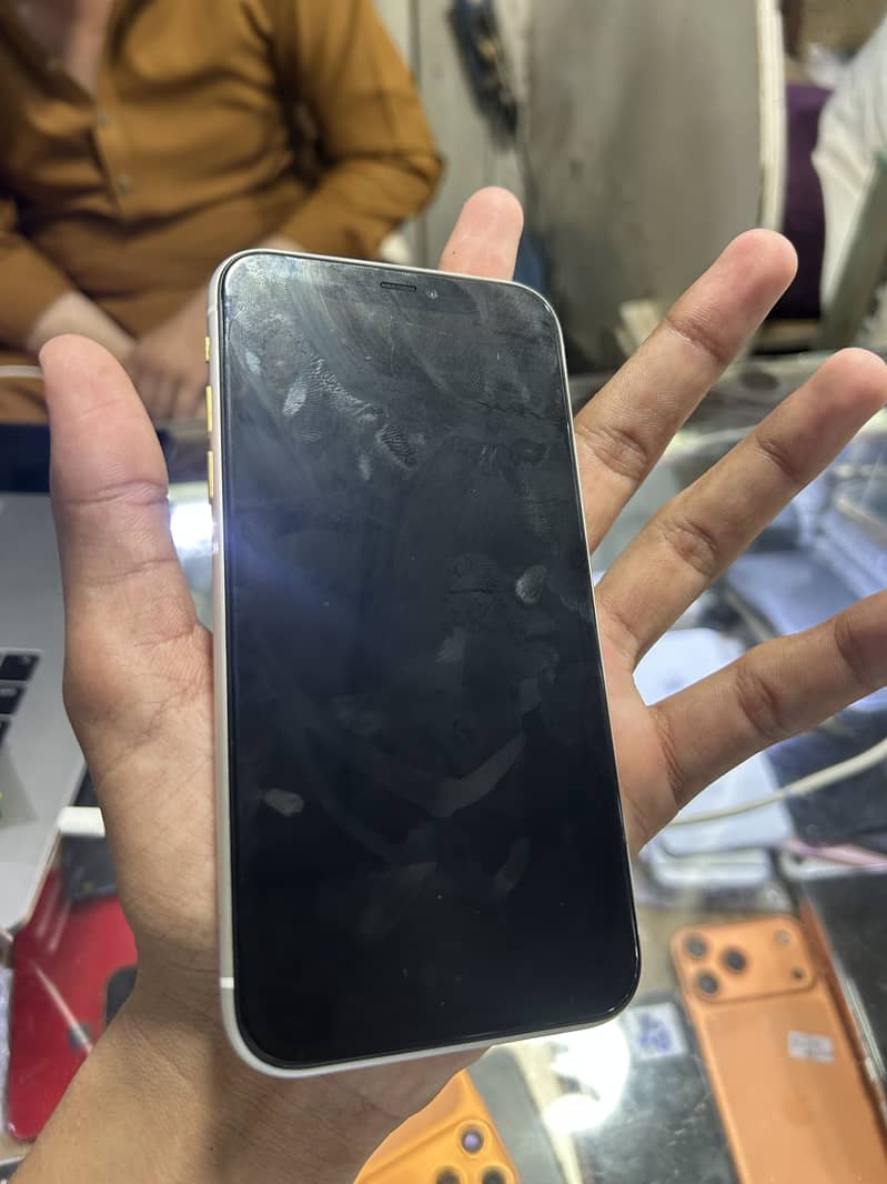 Apple iPhone 11 2
