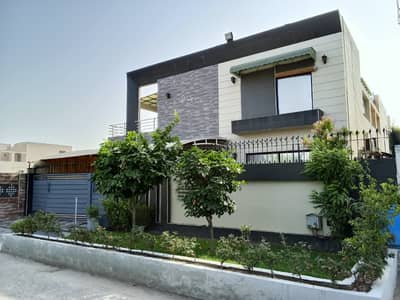 Prime Location 1 Kanal Non Furnished Modern Design 6 Bedrooms Bungalow For Sale In Eden City Lahore