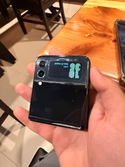 Samsung Mobile Z Flip 3