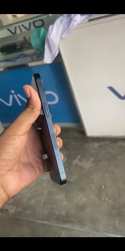 Apple iPhone 13 4