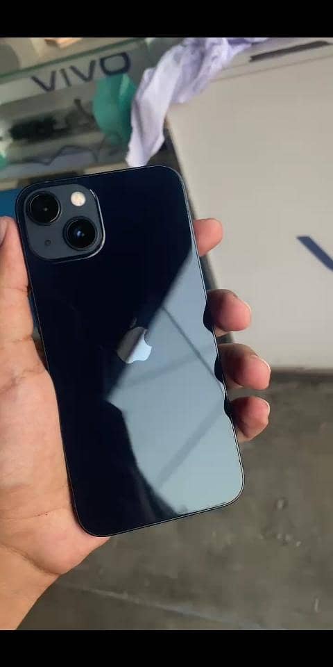 Apple iPhone 13 5