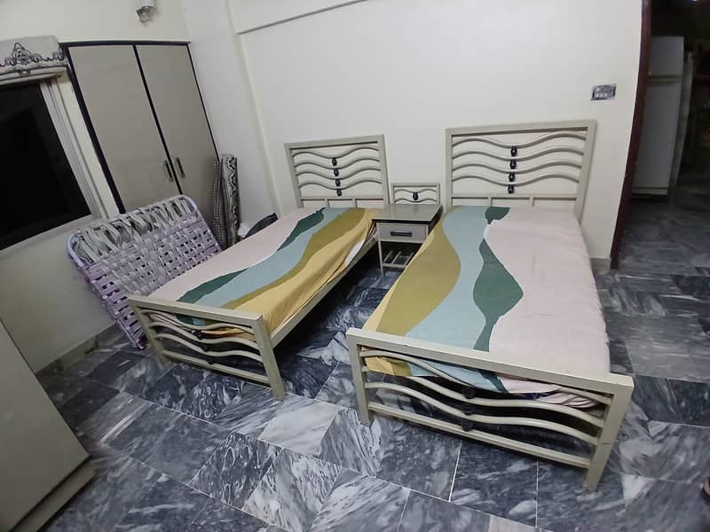2 Single Beds With Coffee/Side Table 12