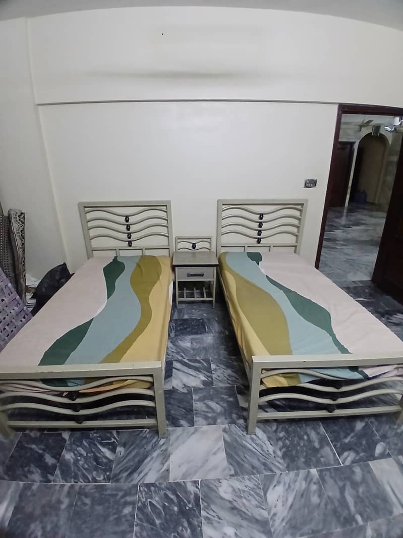 2 Single Beds With Coffee/Side Table 14