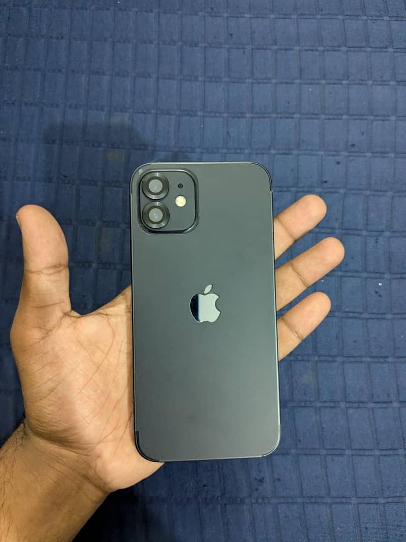 Apple iPhone 12 1