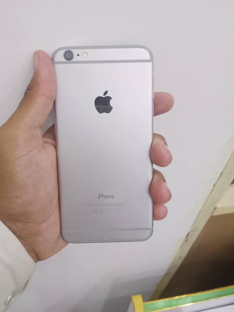 Apple iPhone 6 Plus 0