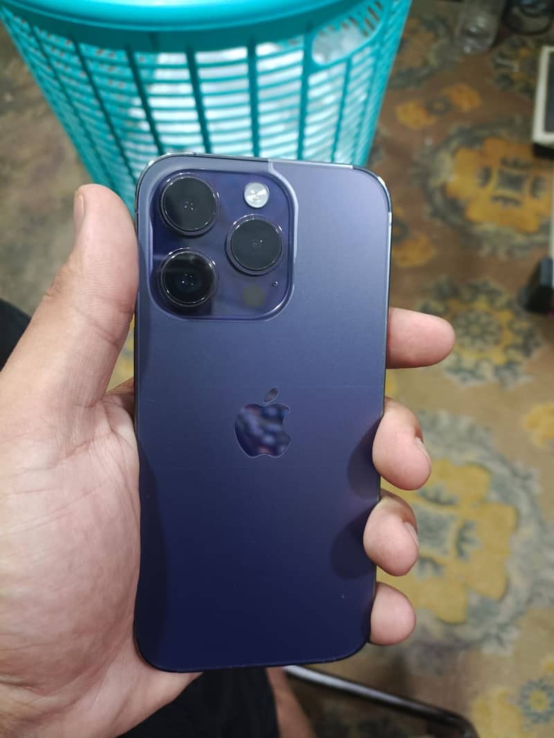 Apple iPhone 14 Pro 0