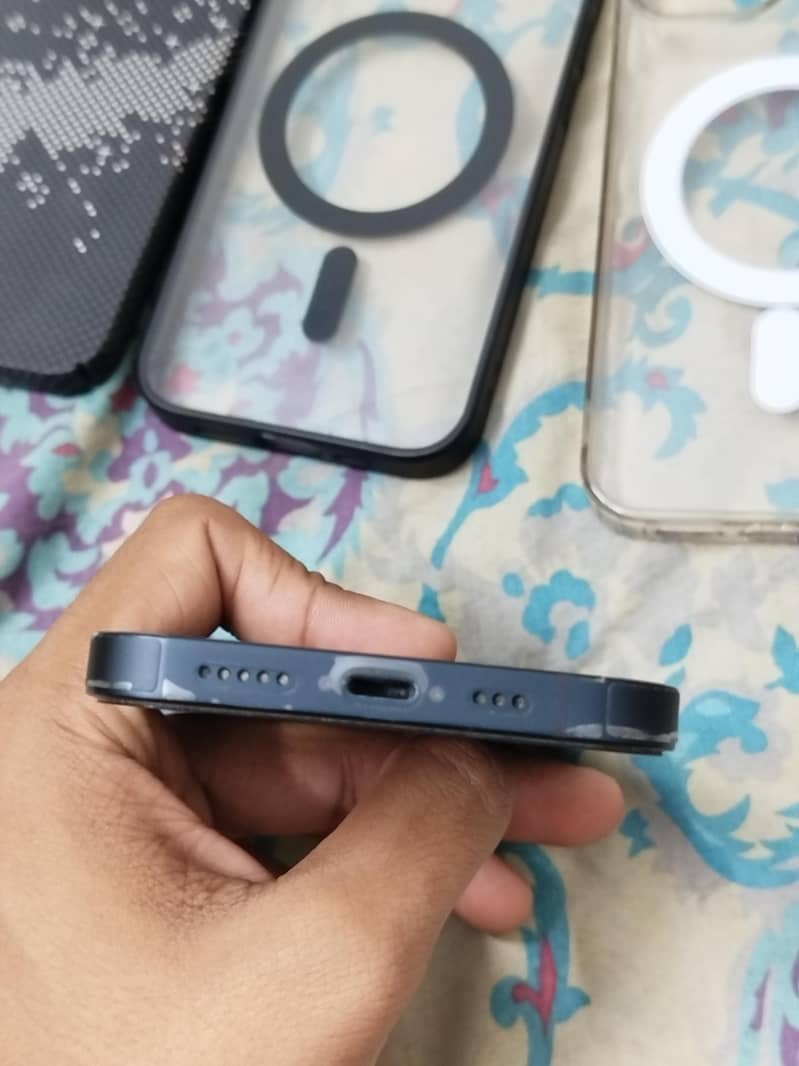 Apple iPhone 14 4