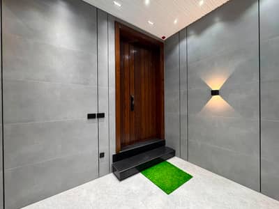 5 Marla Modern Design 3 Bedrooms Prime Location For Rent In Dha Phase 9 Town Lahore