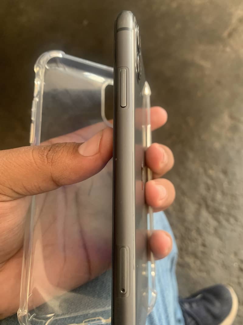 Apple iPhone 11 1