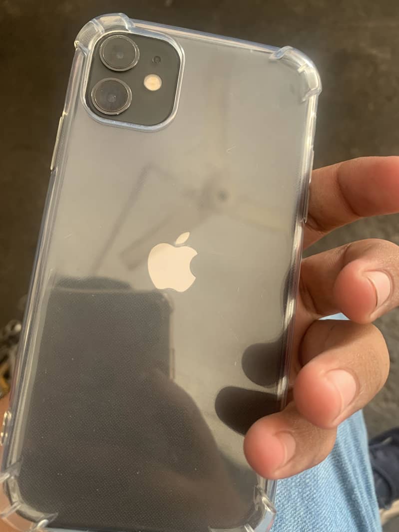 Apple iPhone 11 3
