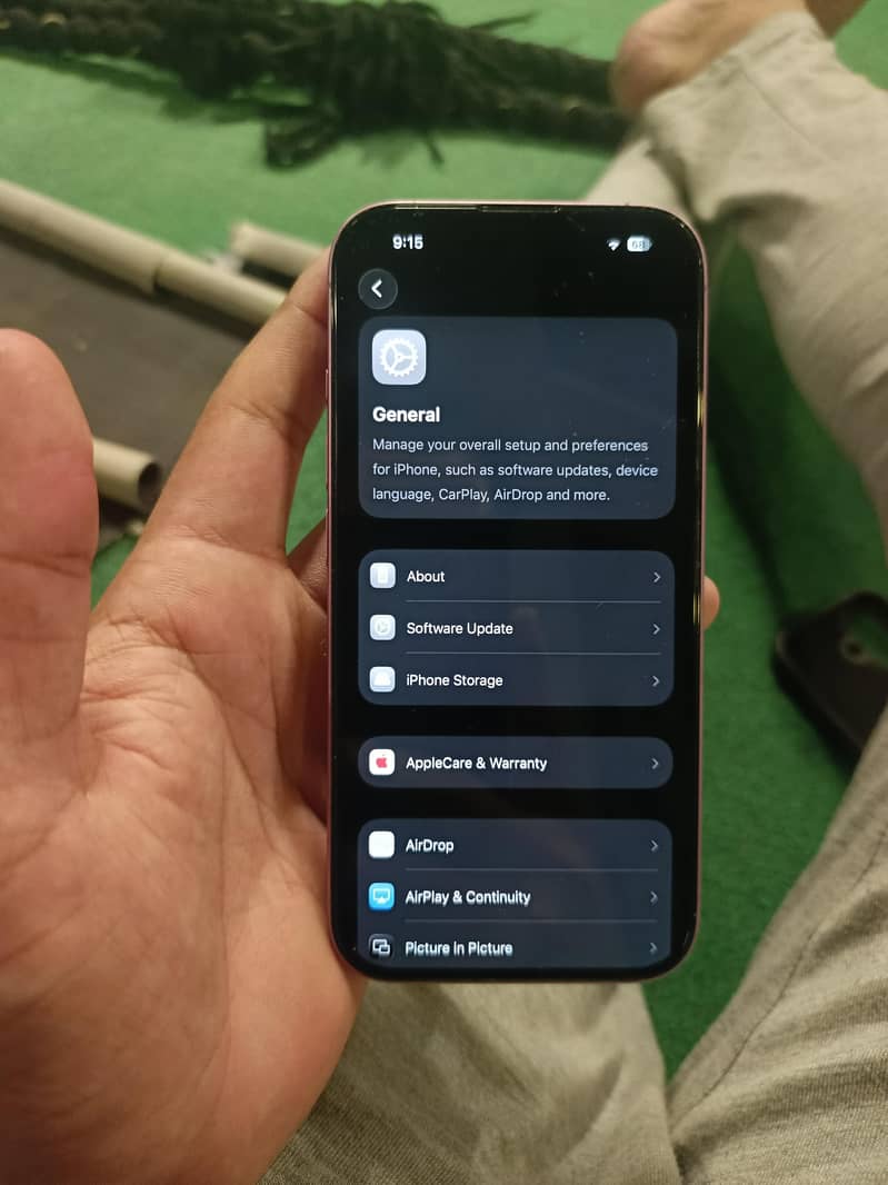 Apple iPhone 16 2
