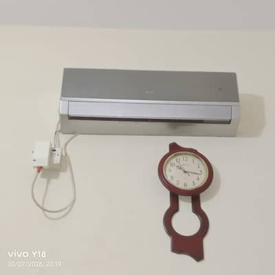 Used Gree brand split AC capacity 1 ton
