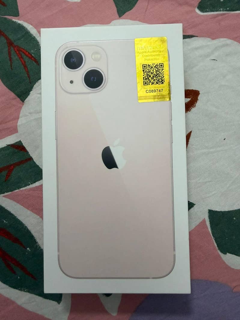 Apple iPhone 13 5