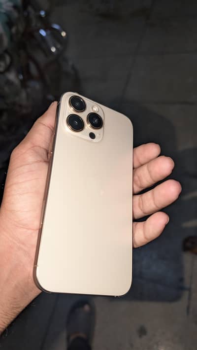 Apple iPhone 16 Pro Max