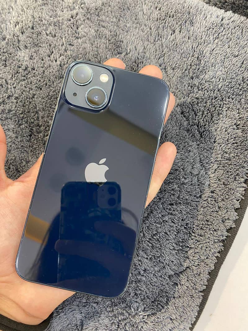 Apple iPhone 13 5