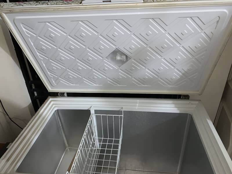 Waves deep freezer WDF 313 2