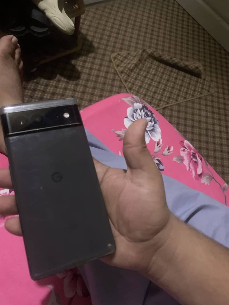 Google Pixel 6 4