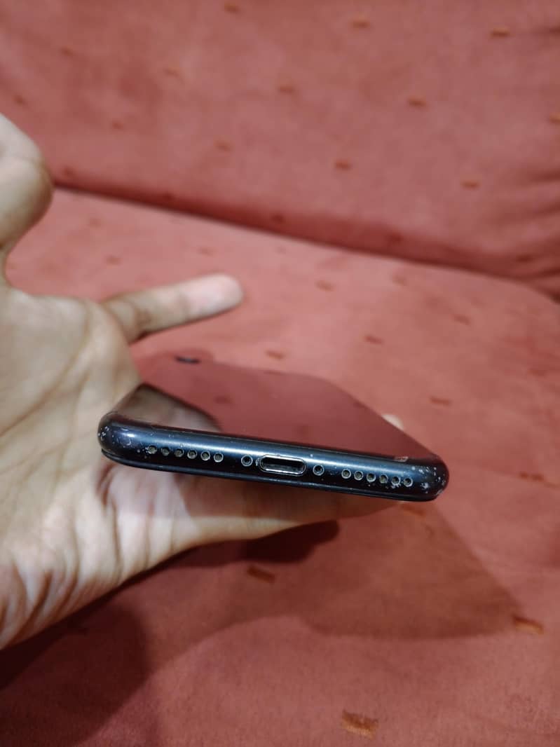 Apple iPhone 7 2