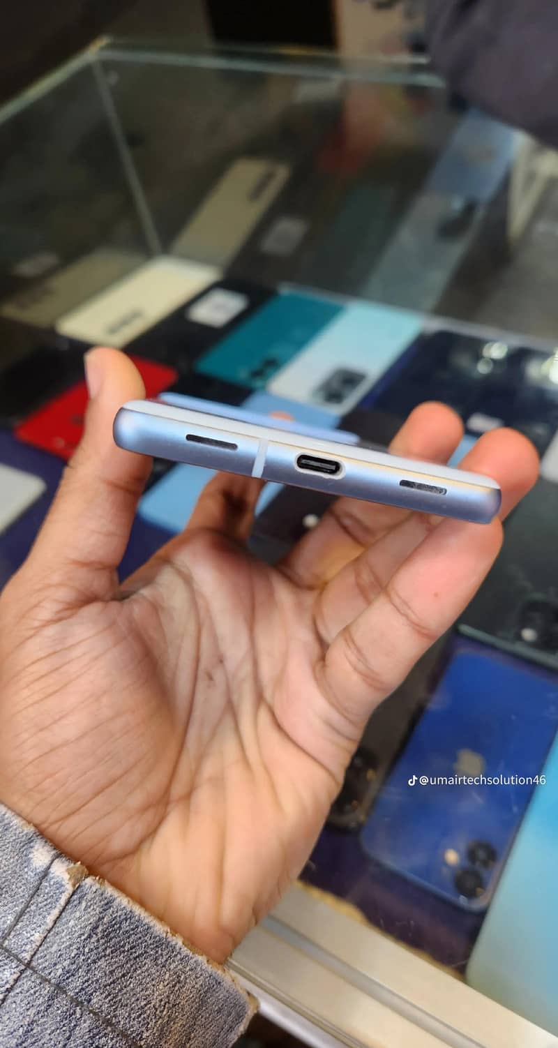 Google Pixel 7a 1