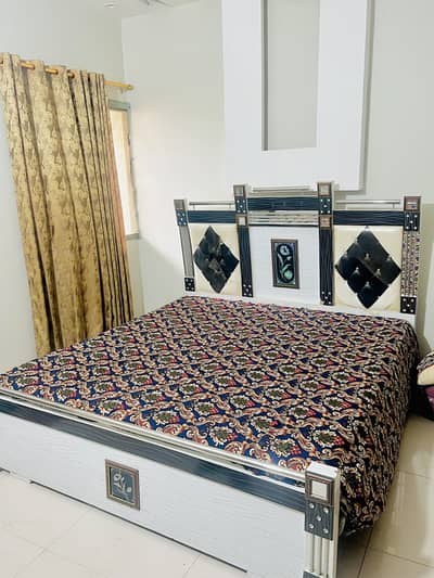 King Size Bedroom set slightly Used