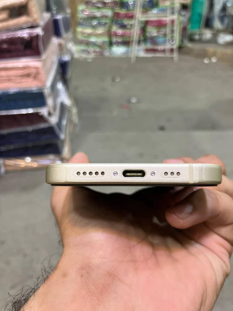 Apple iPhone 15 1