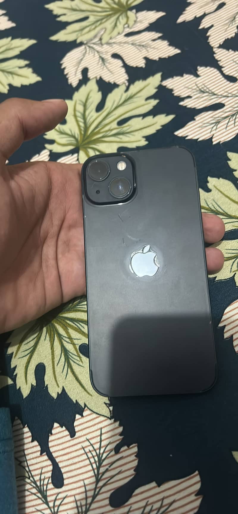 Apple iPhone 13 1